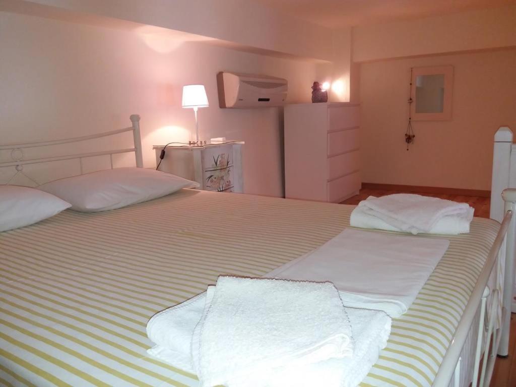 Roula'S Suites Ándros Dış mekan fotoğraf
